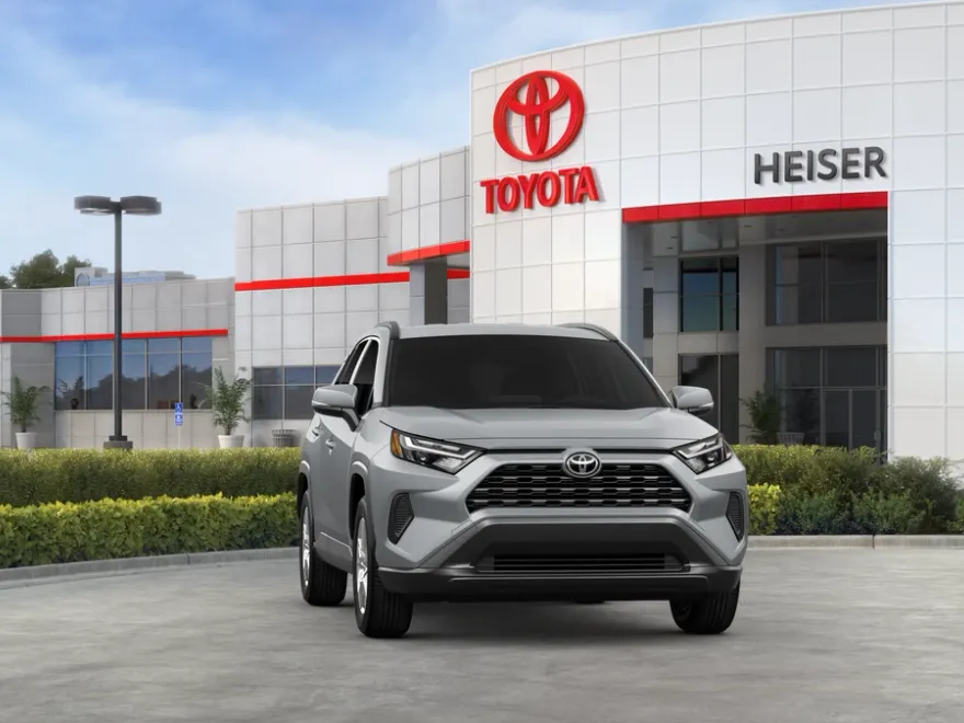 2025 Toyota RAV4 XLE photo 1