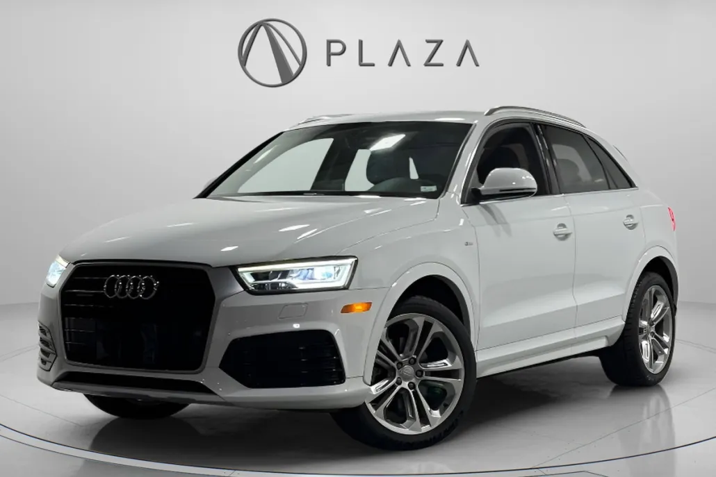 2016 Audi Q3 Prestige photo 1