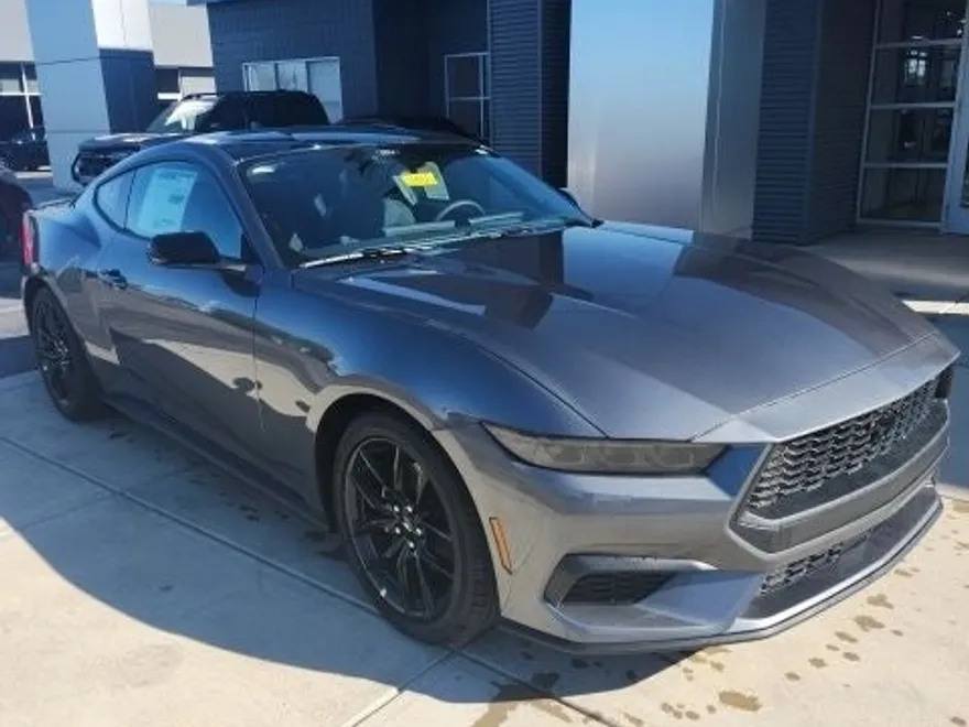 2025 Ford Mustang EcoBoost photo 1