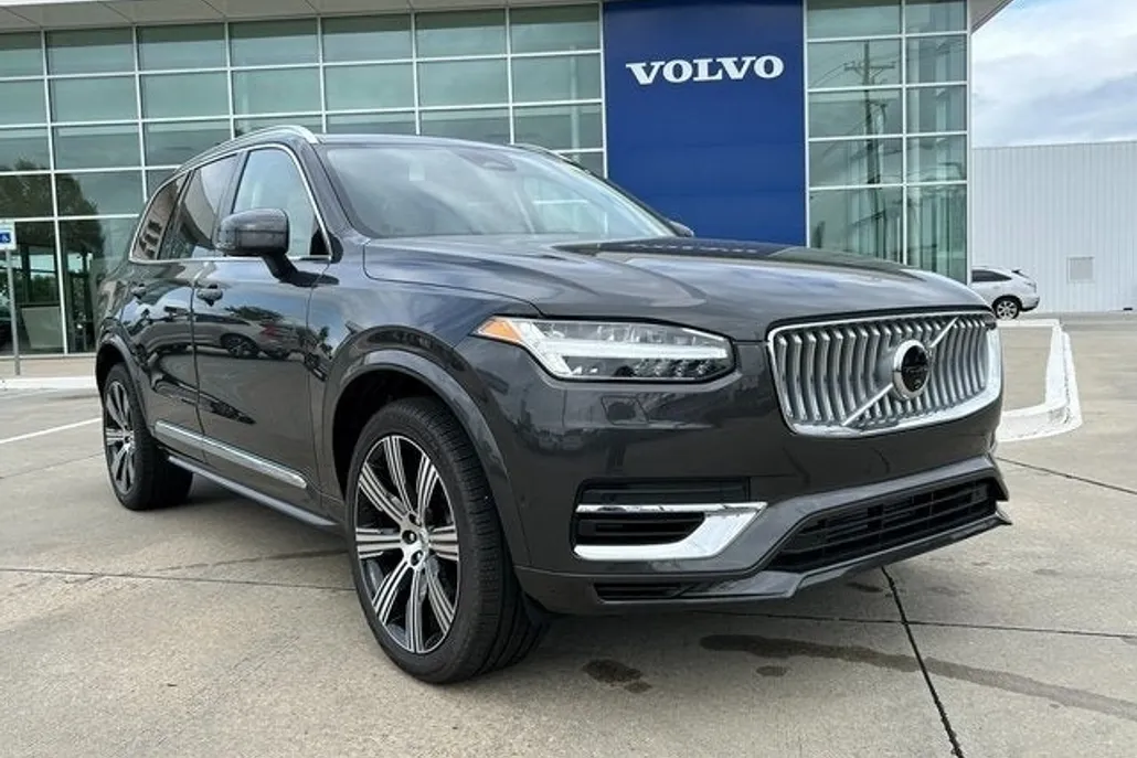 2024 Volvo XC90 Recharge T8 Plus photo 1