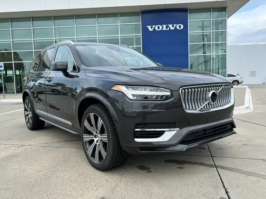 2024 Volvo XC90 Recharge T8 Plus photo 1