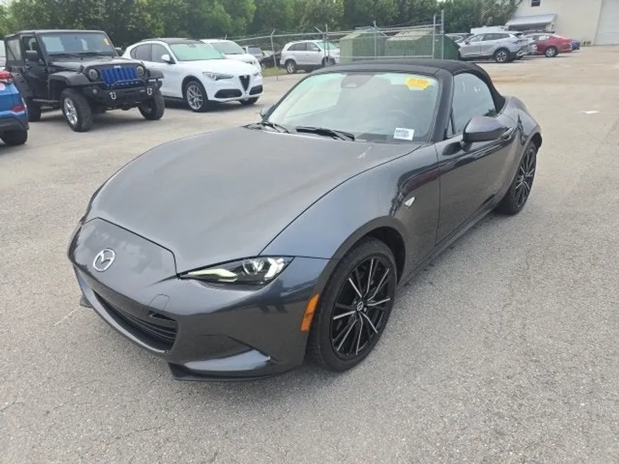 2024 Mazda MX-5 Miata Grand Touring photo 1