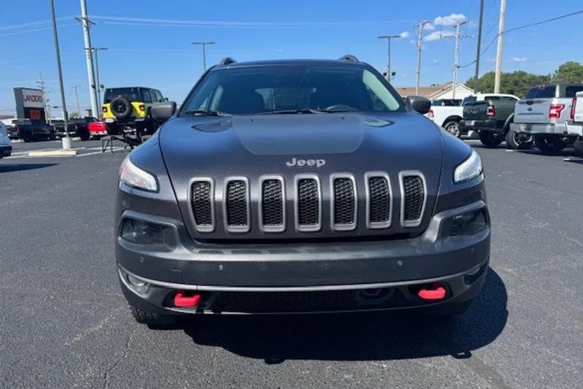 2016 Jeep Cherokee Trailhawk photo 1