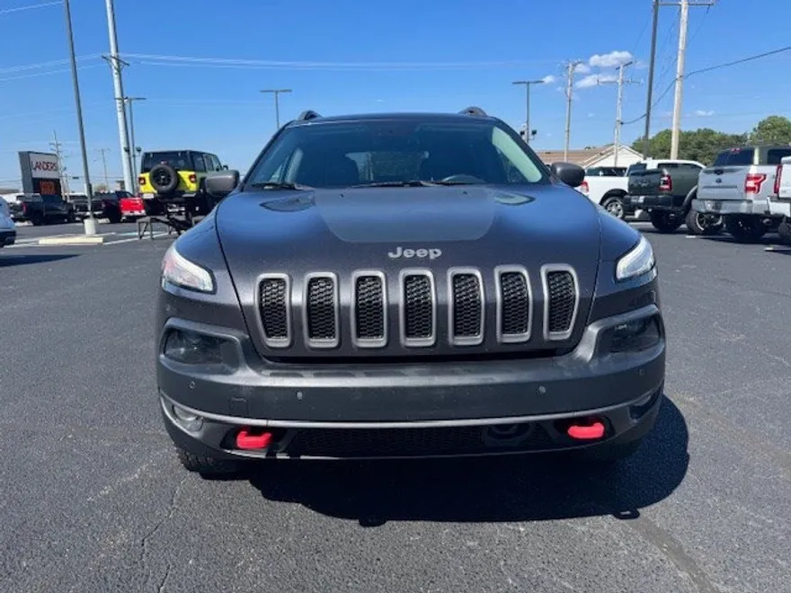 2016 Jeep Cherokee Trailhawk photo 1