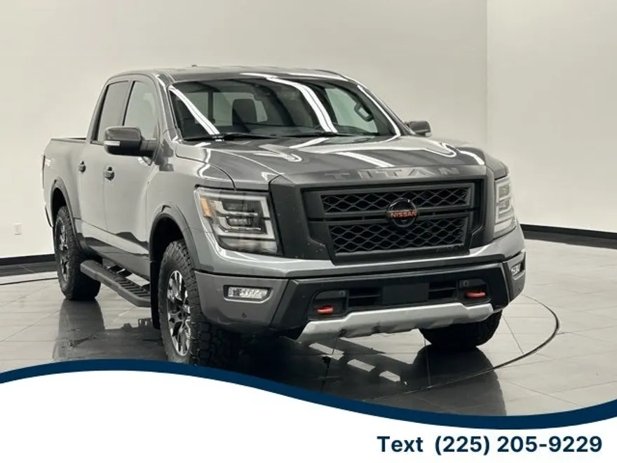 2022 Nissan Titan PRO-4X photo 1