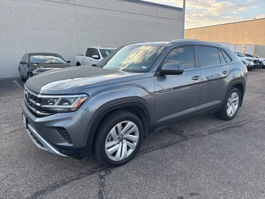 2021 Volkswagen Atlas Cross Sport V6 SE Technology photo 1