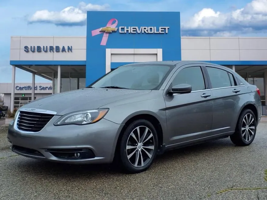 2012 Chrysler 200 S photo 1