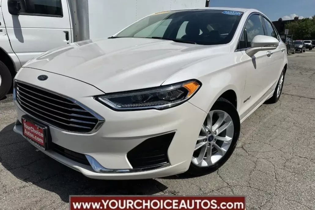 2019 Ford Fusion Hybrid SEL photo 1