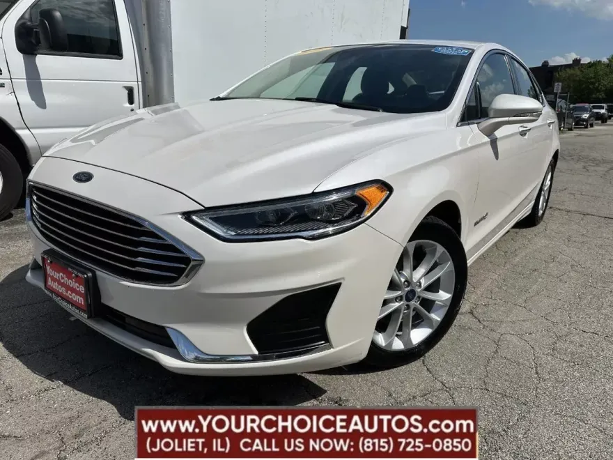 2019 Ford Fusion Hybrid SEL photo 1