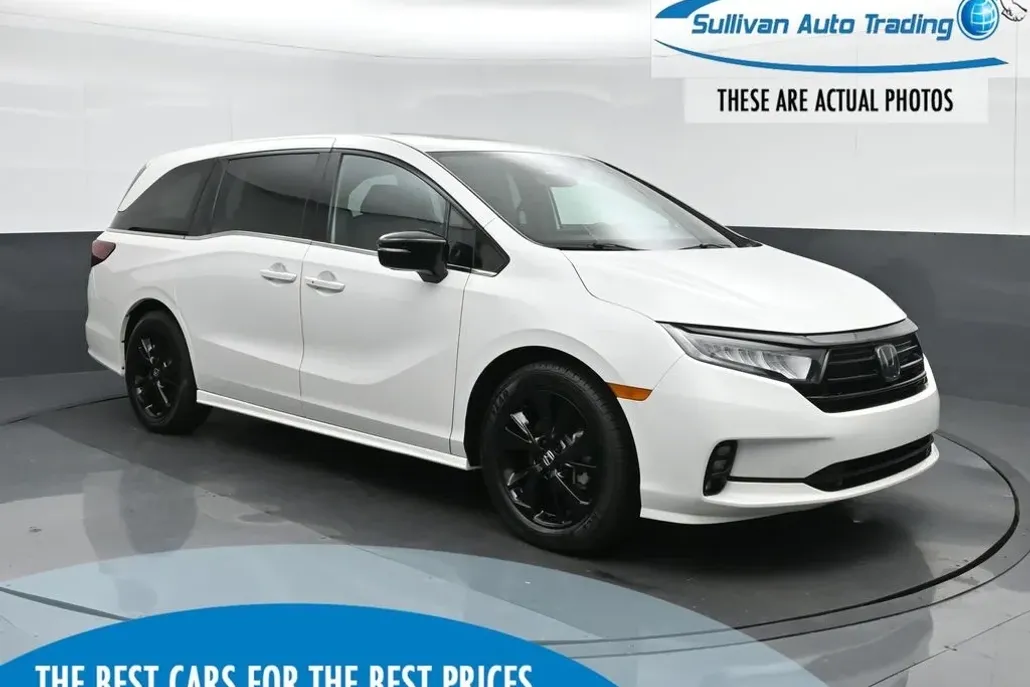 2023 Honda Odyssey Sport photo 1