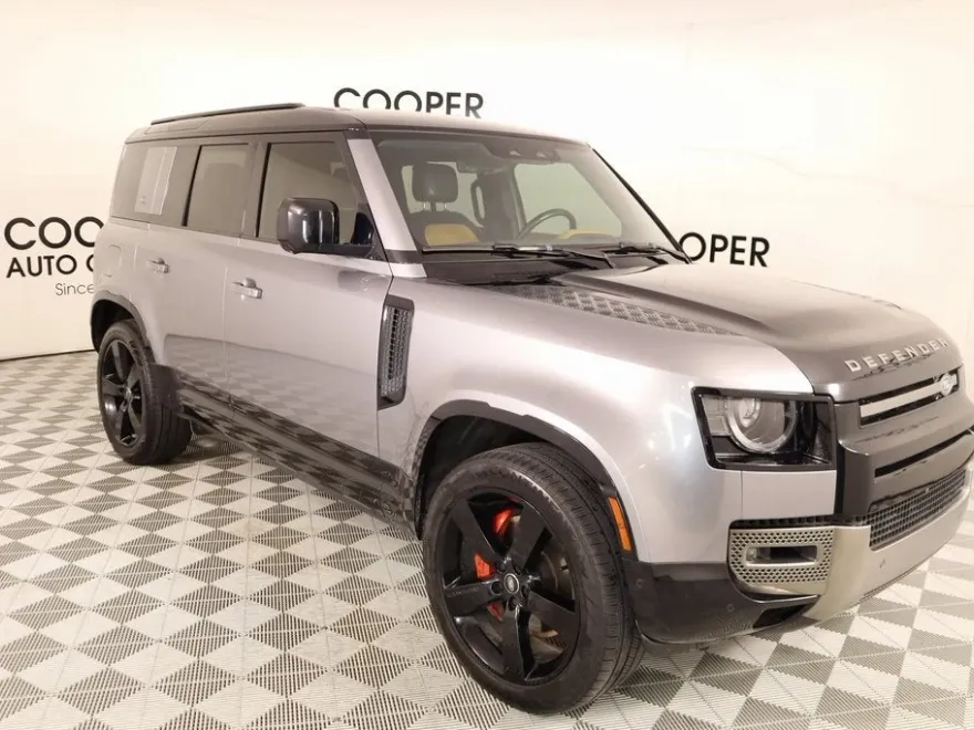 2022 Land Rover Defender 110 photo 1