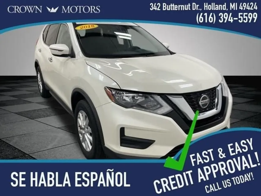 2018 Nissan Rogue SV photo 1