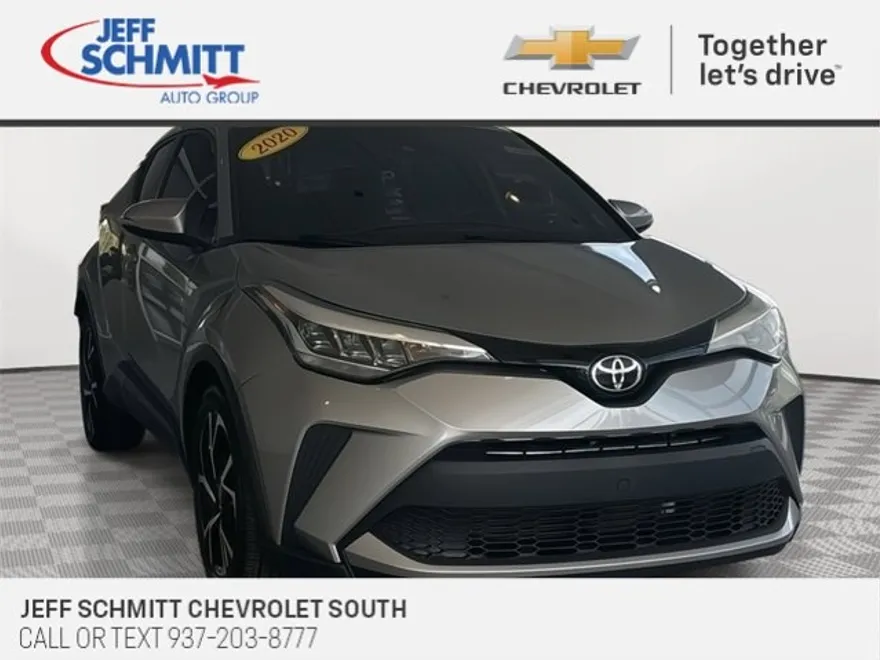 2020 Toyota C-HR LE photo 1
