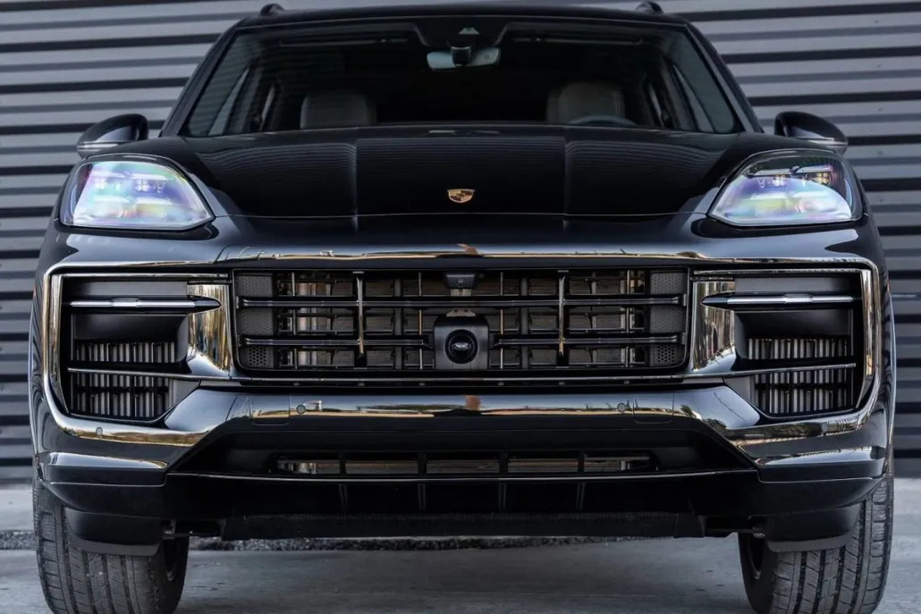 2025 Porsche Cayenne photo 1
