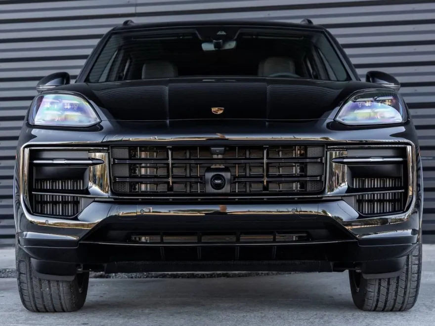 2025 Porsche Cayenne photo 1