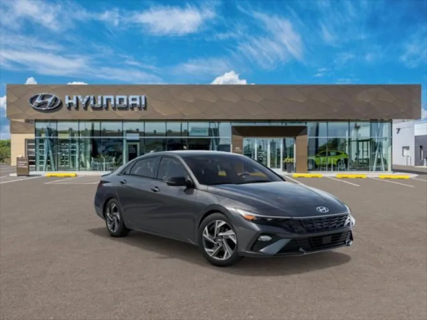 2025 Hyundai Elantra SEL Sport photo 1