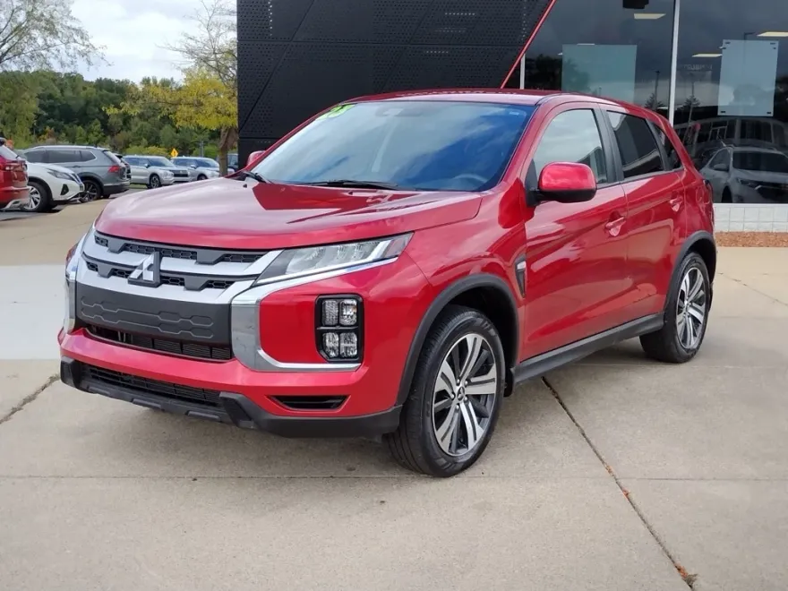 2023 Mitsubishi Outlander Sport ES photo 1