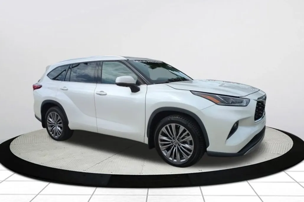 2021 Toyota Highlander Platinum photo 1