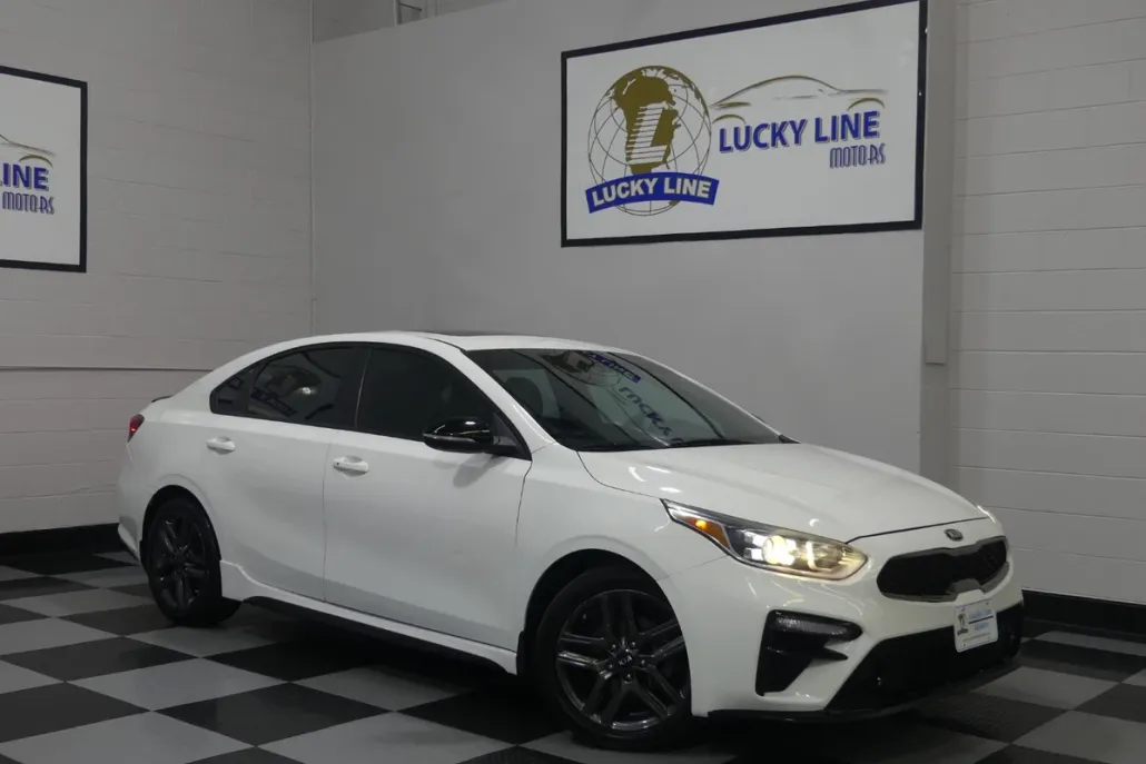 2020 Kia Forte GT-Line photo 1