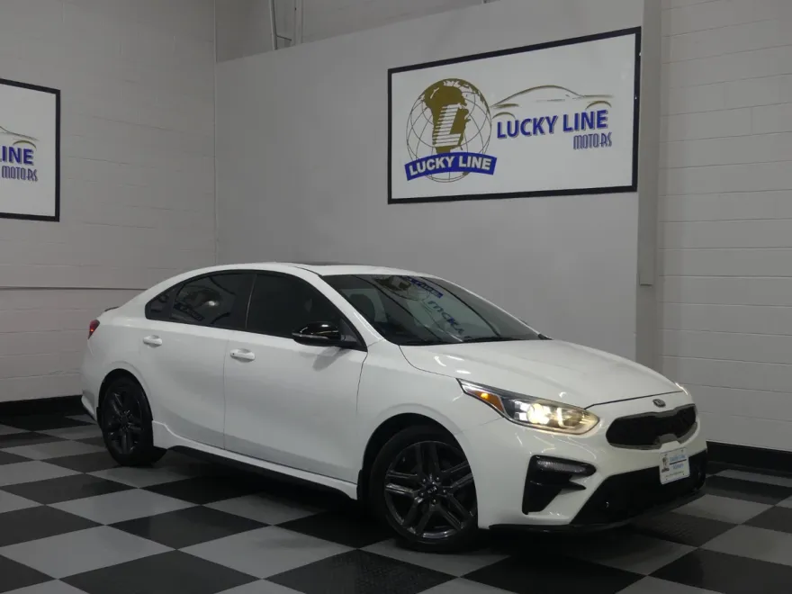 2020 Kia Forte GT-Line photo 1