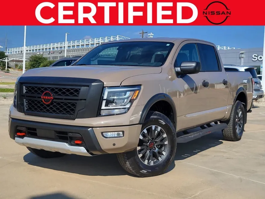 2024 Nissan Titan PRO-4X photo 1