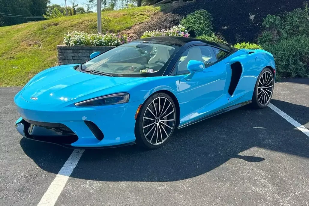 2023 Mclaren GT photo 1