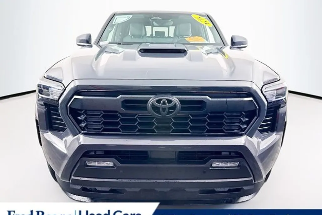 2024 Toyota Tacoma TRD Sport photo 1