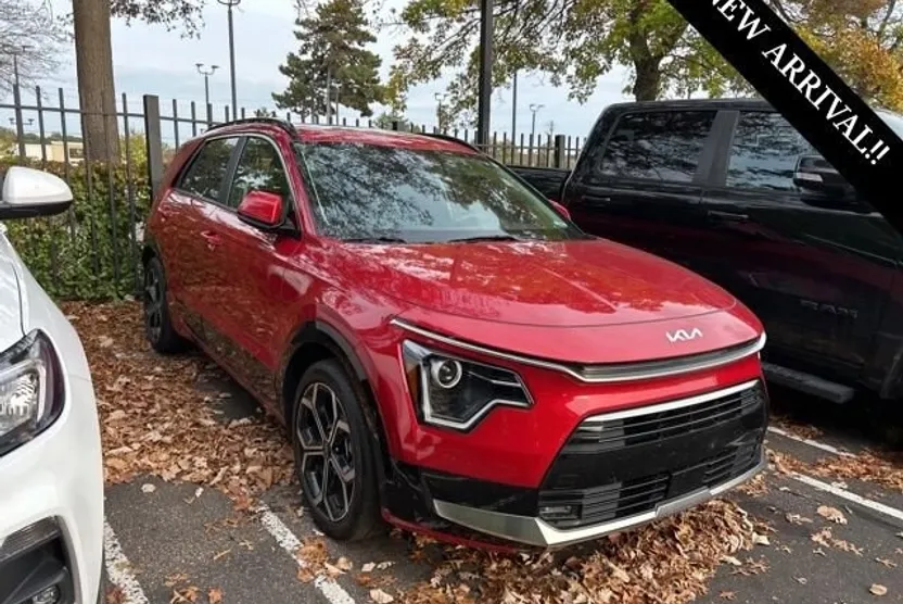 2024 Kia Niro EX Touring photo 1