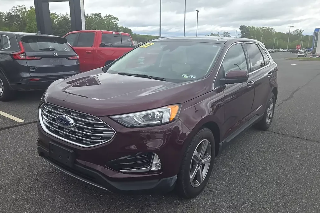 2022 Ford Edge SEL photo 1