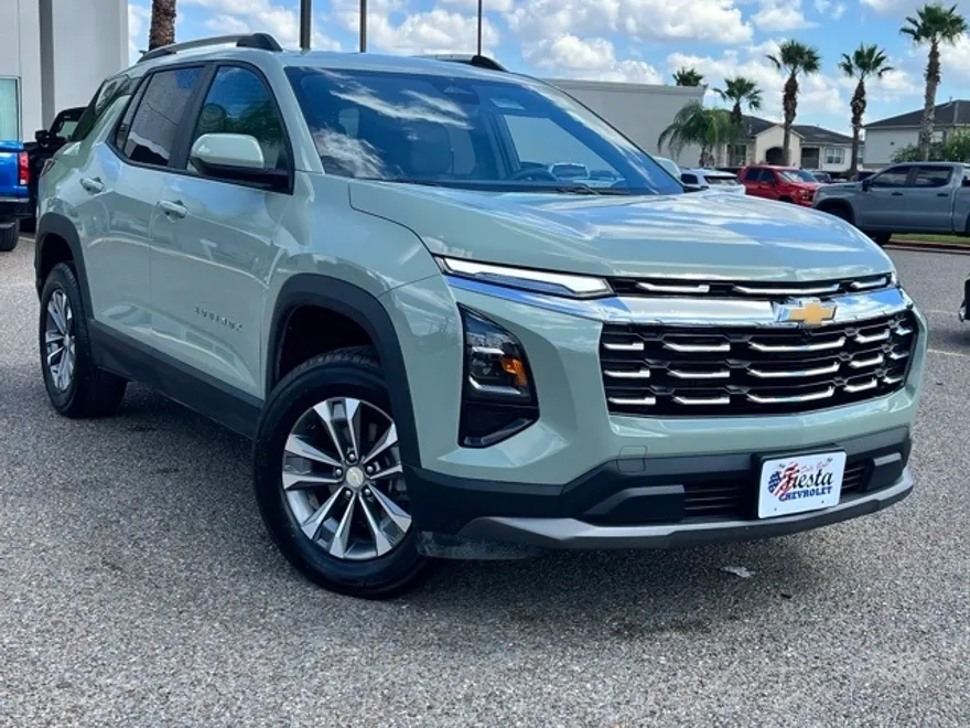 2025 Chevrolet Equinox LT photo 1