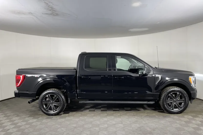 2021 Ford F-150 XLT photo 1