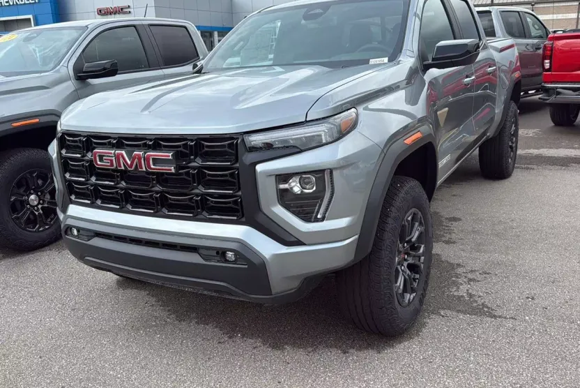 2025 Gmc Canyon Elevation photo 1
