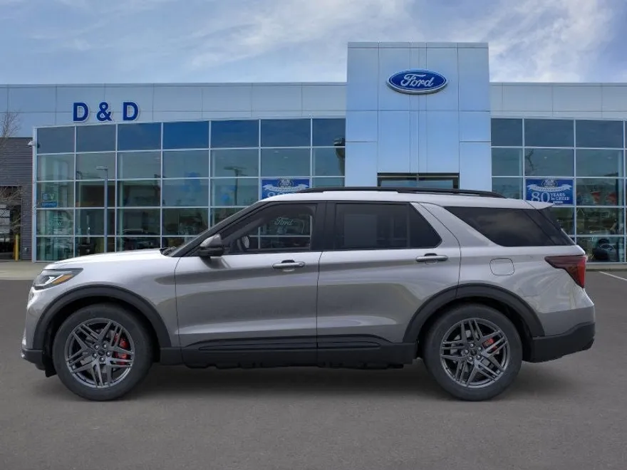 2025 Ford Explorer ST photo 1