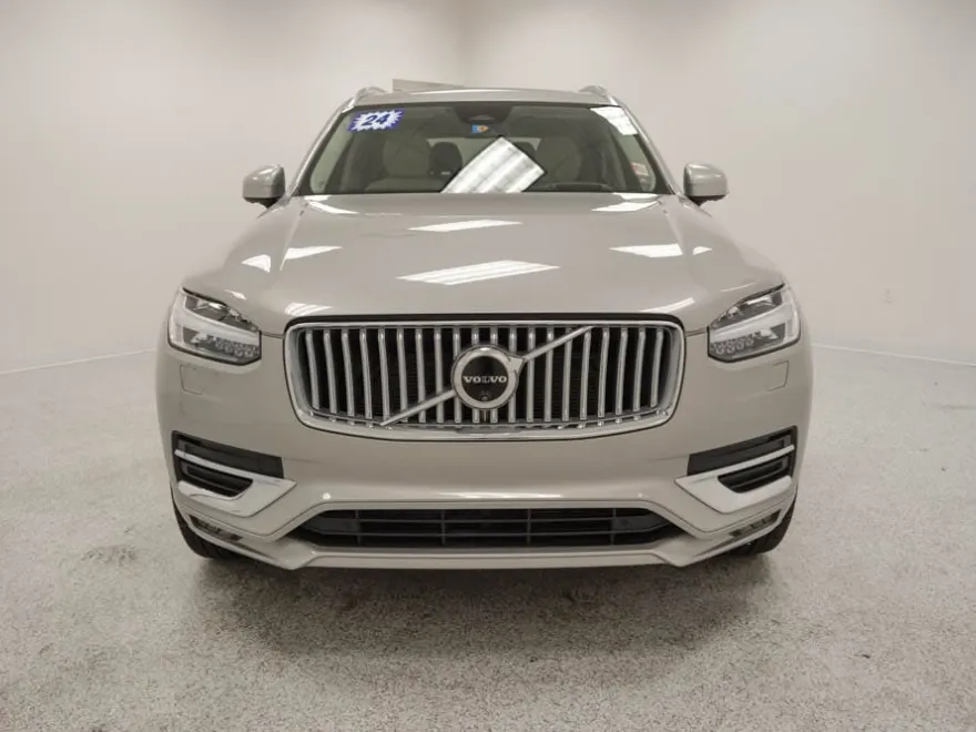 2024 Volvo XC90 Ultimate photo 1