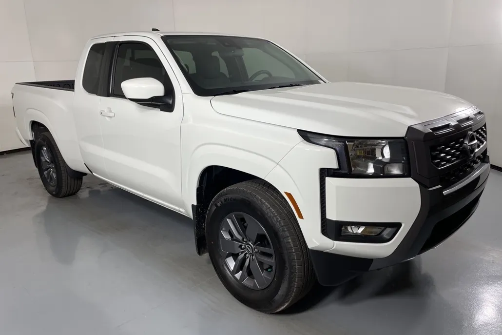 2025 Nissan Frontier King Cab SV photo 1