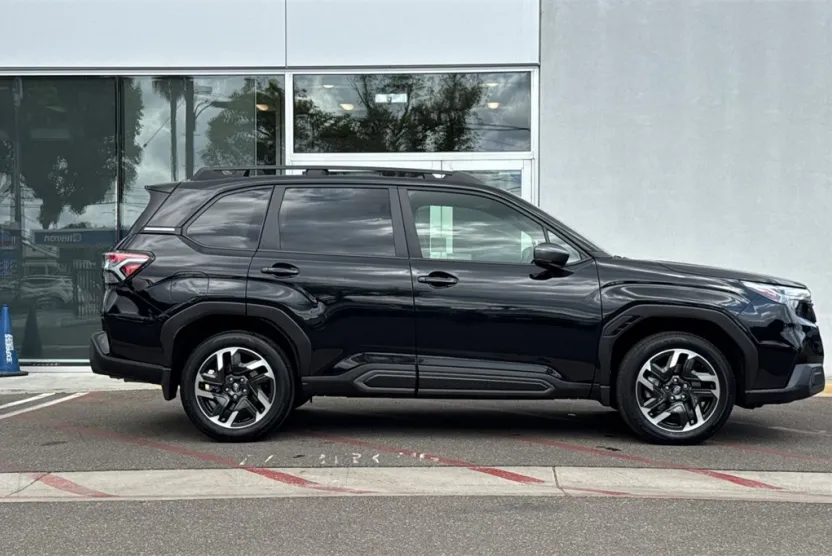 2025 Subaru Forester Limited photo 1