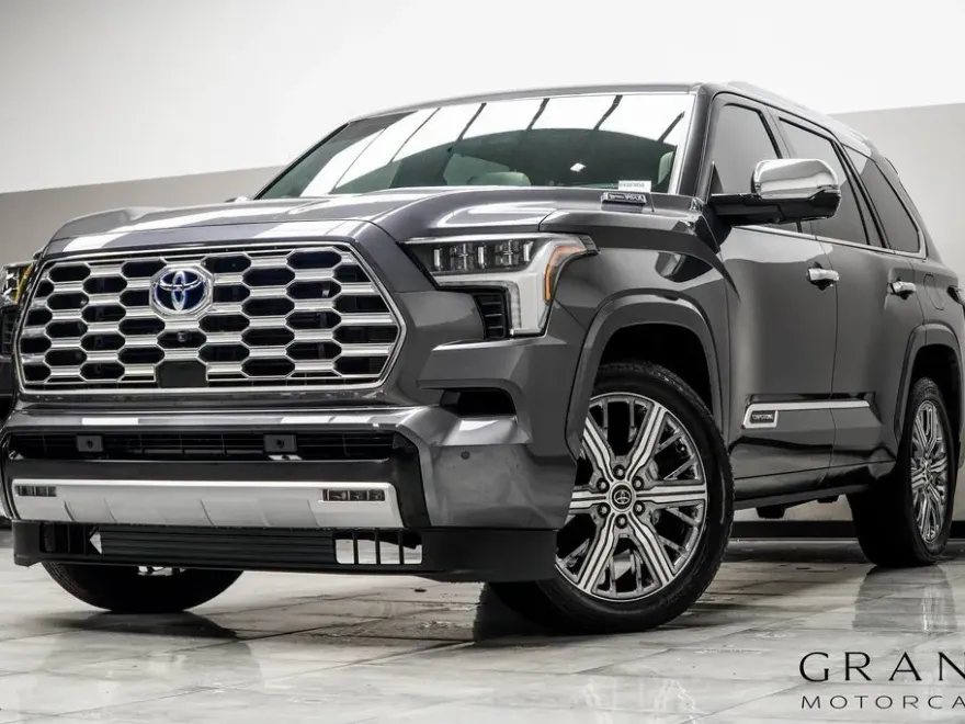 2024 Toyota Sequoia Capstone photo 1