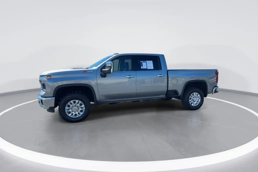 2025 Chevrolet Silverado 2500HD LTZ photo 1