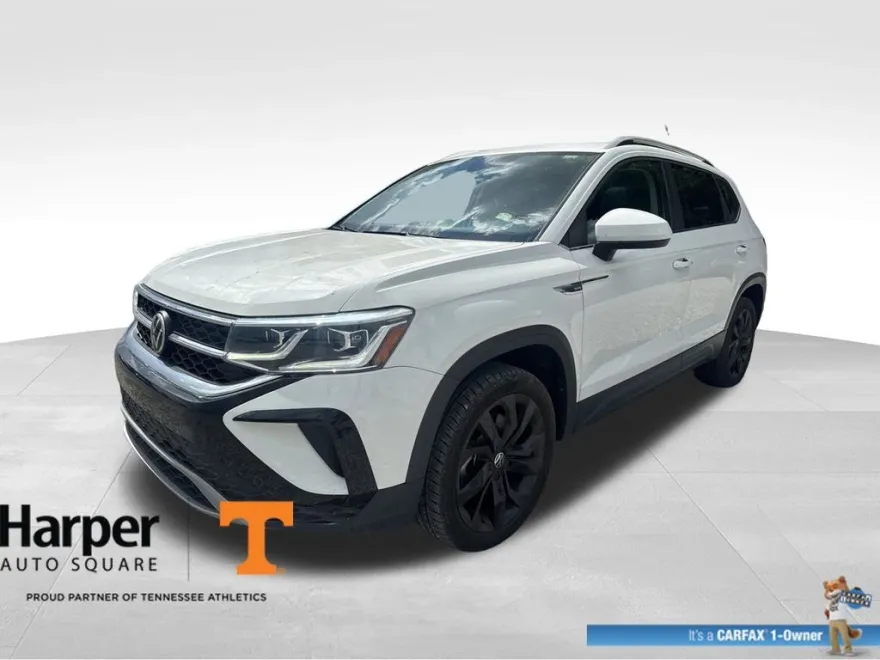 2022 Volkswagen Taos SEL photo 1
