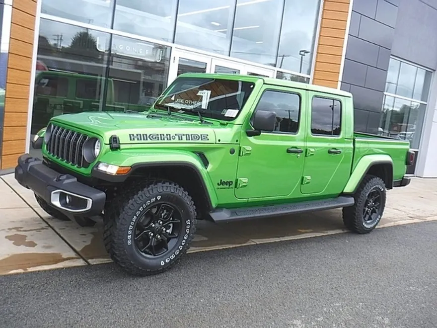 2025 Jeep Gladiator Sport photo 1