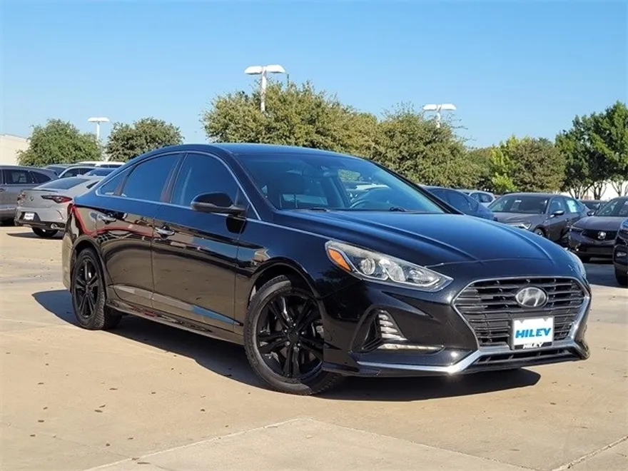 2018 Hyundai Sonata SEL photo 1
