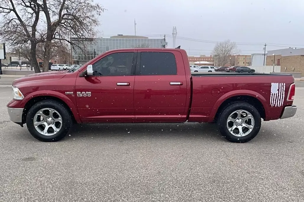 2014 Ram 1500 Laramie photo 1