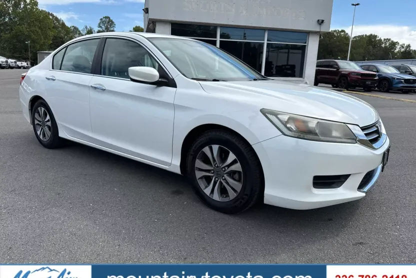2013 Honda Accord LX photo 1