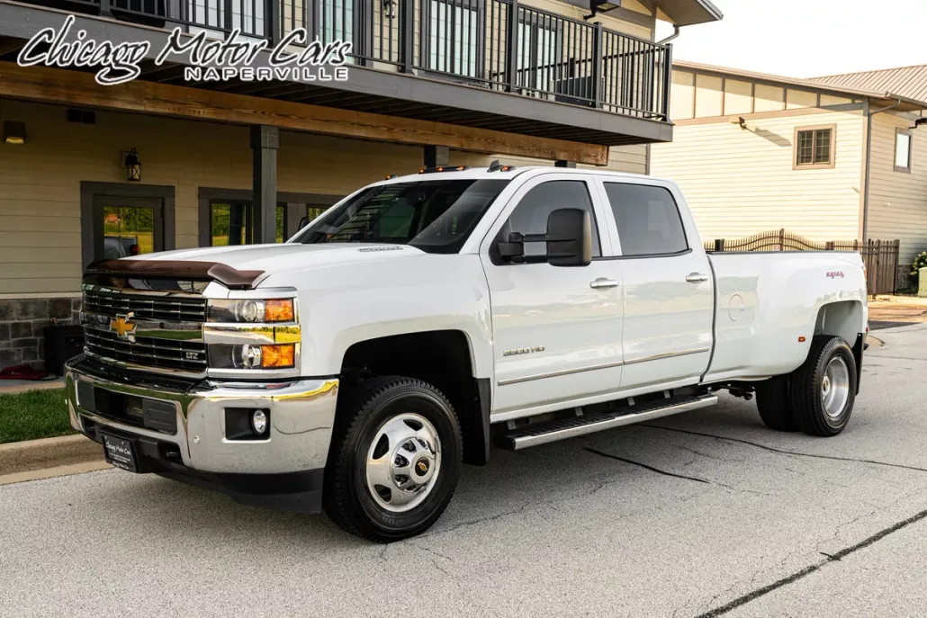 2015 Chevrolet Silverado 3500HD LTZ photo 1