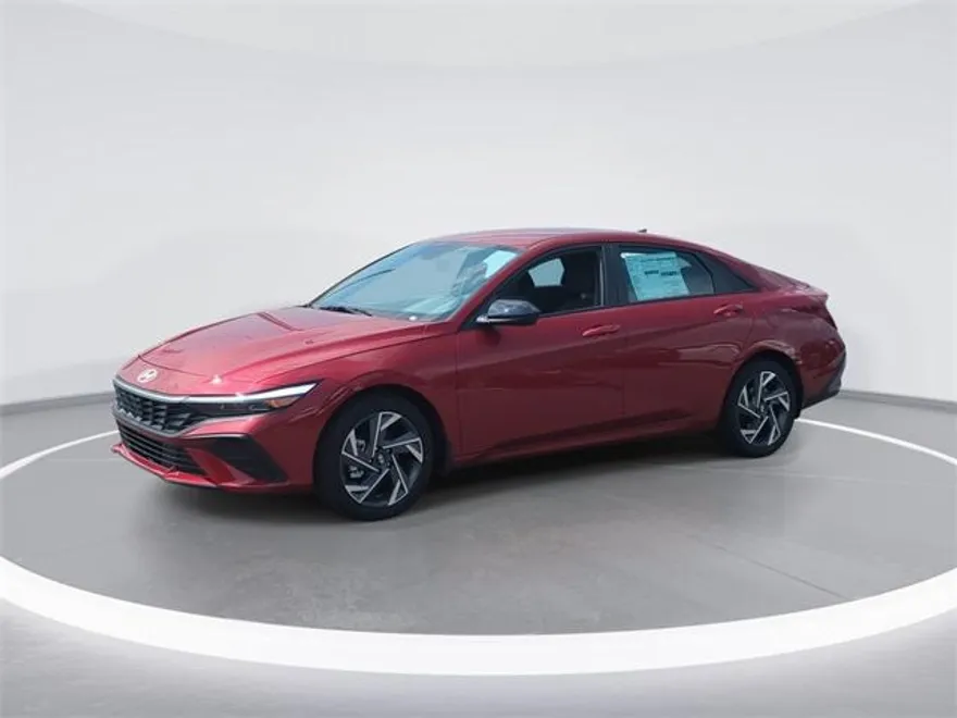 2025 Hyundai Elantra SEL Sport photo 1