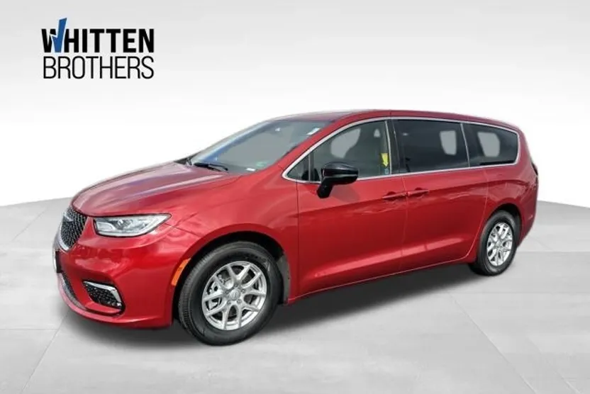 2026 Chrysler Pacifica photo 1