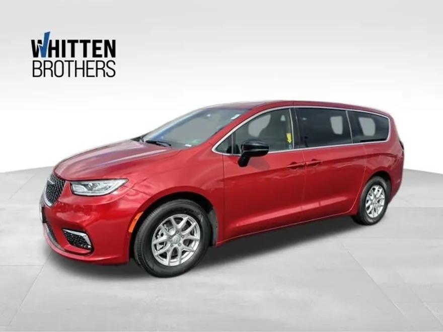 2026 Chrysler Pacifica photo 1