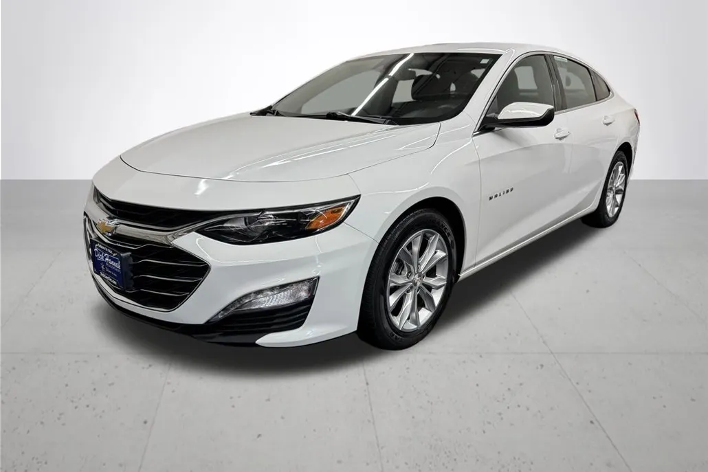 2023 Chevrolet Malibu 1LT photo 1