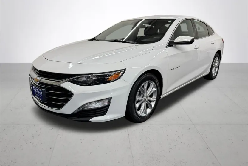2023 Chevrolet Malibu 1LT photo 1