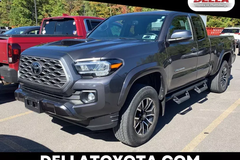 2022 Toyota Tacoma SR photo 1